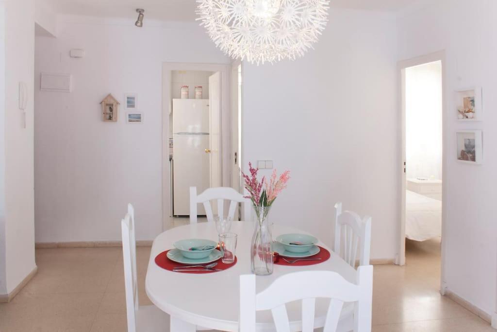 Apartment Seafront Unique Location B6 *